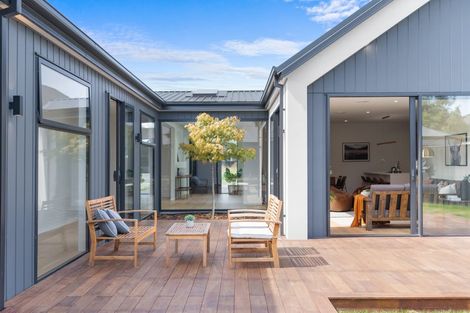 Photo of property in 10 Ferbane Way, Halswell, Christchurch, 8025