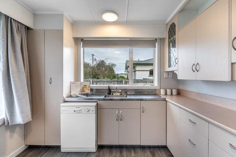 Photo of property in 1 Crombie Street, Gore, 9710