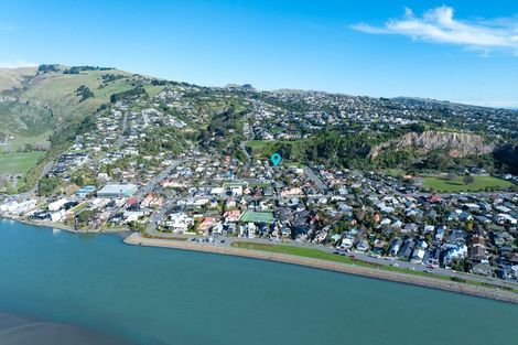 Photo of property in 21 Taupata Street, Redcliffs, Christchurch, 8081