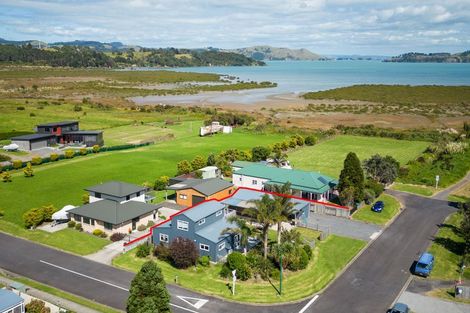Photo of property in 2 Koromiko Drive, Coromandel, 3506