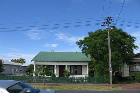 Photo of property in 15 Moa Road, Point Chevalier, Auckland, 1022