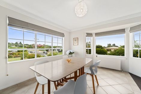 Photo of property in 4 Ingle Avenue, Waipahihi, Taupo, 3330