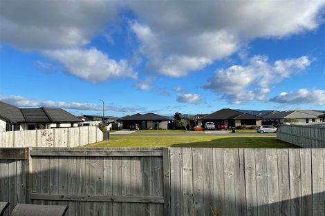Photo of property in 11 Kamahi Crescent, Papamoa Beach, Papamoa, 3118