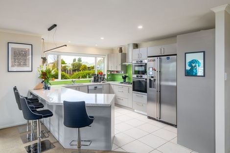 Photo of property in 8 Napoleon Close, Harewood, Christchurch, 8051