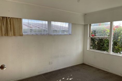 Photo of property in 17 Archmillen Avenue, Pakuranga Heights, Auckland, 2010