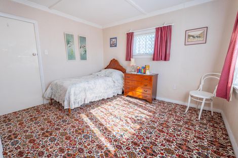 Photo of property in 25 Hughes Street, Waimate, 7924