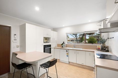 Photo of property in 60 Pulham Crescent, Queenwood, Hamilton, 3210