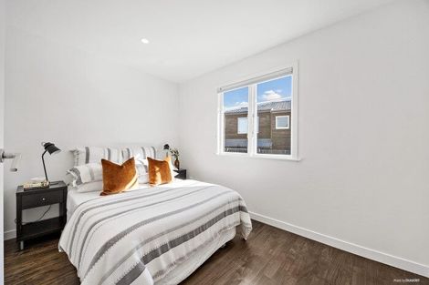 Photo of property in 56 Dale Crescent, Pakuranga, Auckland, 2010