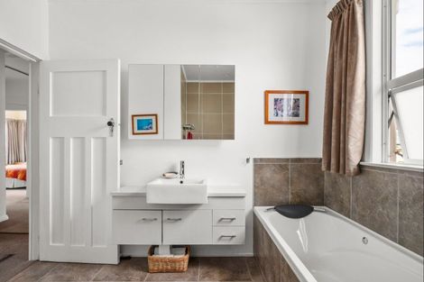 Photo of property in 128 Russell Street, Whataupoko, Gisborne, 4010