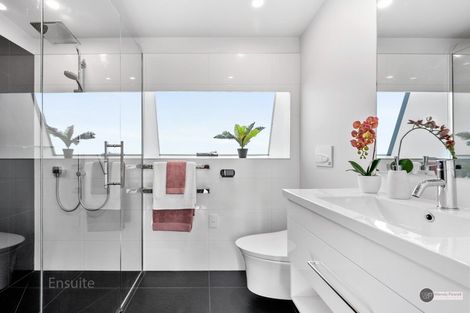 Photo of property in 28 Orr Crescent, Hutt Central, Lower Hutt, 5011