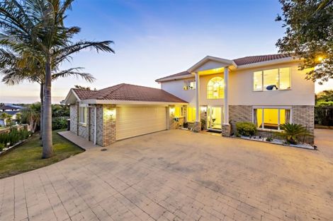 Photo of property in 1 Kumar Place, The Gardens, Auckland, 2105