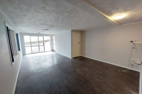 Photo of property in 56 Sherwood Avenue, Te Atatu South, Auckland, 0610