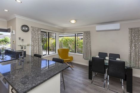 Photo of property in 4 Consort Close, Paraparaumu Beach, Paraparaumu, 5032