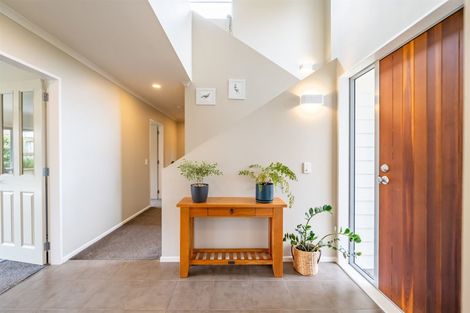 Photo of property in 31 Te Puia Drive, Aotea, Porirua, 5024