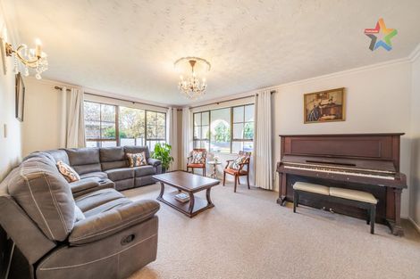 Photo of property in 2 Mcenroe Grove, Naenae, Lower Hutt, 5011