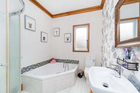 Photo of property in 34 Roy Street, Palmerston North, 4410