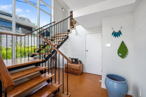 Photo of property in 6a Hauraki Road, Hauraki, Auckland, 0622