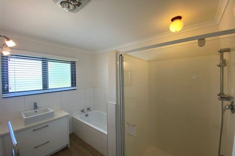 Photo of property in 10 Berwick Place, Mount Maunganui, 3116