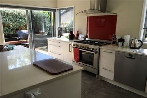 Photo of property in 25d Saltburn Road, Milford, Auckland, 0620