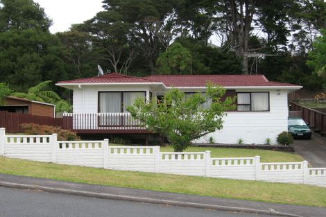 Photo of property in 43 Tamahere Drive, Glenfield, Auckland, 0629