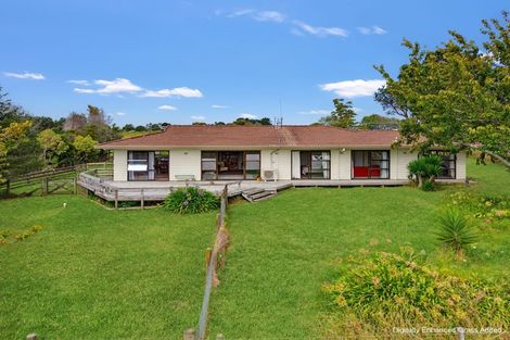 Photo of property in 140 Craig Road, Pollok, Waiuku, 2683