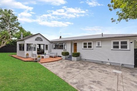 Photo of property in 98 Ireland Road, Mount Wellington, Auckland, 1060
