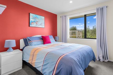 Photo of property in 9 Ruapai Drive, Levin, 5571