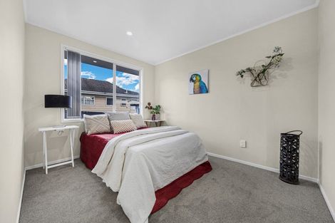 Photo of property in 11 Dorendia Place, Clendon Park, Auckland, 2103