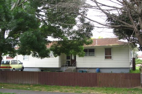 Photo of property in 3 Rountree Place, Conifer Grove, Takanini, 2112