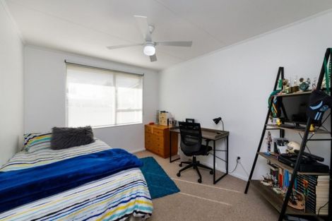 Photo of property in 110 Apollo Parade, Milson, Palmerston North, 4414