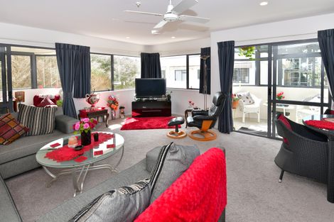 Photo of property in 9e Puriri Avenue, Orewa, 0931