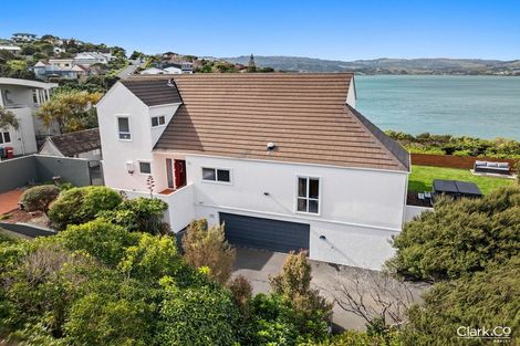 Photo of property in 32 Penryn Drive, Camborne, Porirua, 5026