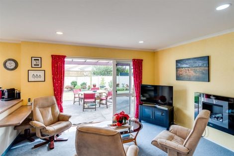 Photo of property in 14 Alderney Way, Taradale, Napier, 4112