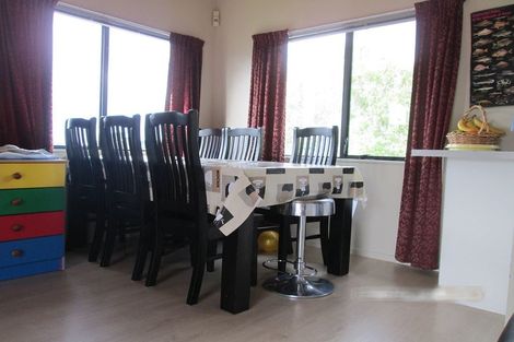 Photo of property in 2/30 Barbados Drive, Unsworth Heights, Auckland, 0632