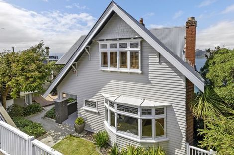 Photo of property in 11 Grafton Road, Roseneath, Wellington, 6011