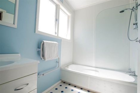 Photo of property in 65 Ngaio Road, Waikanae, 5036