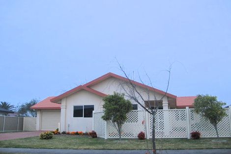 Photo of property in 21 Sloane Place, Taradale, Napier, 4112