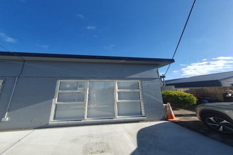 Photo of property in 15 Grande Vue Road, Papatoetoe, Auckland, 2025