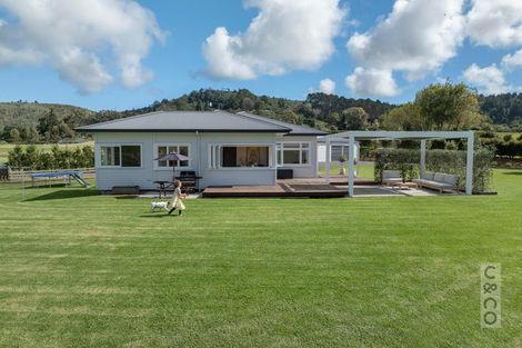 Photo of property in 79 Mount Albion Rise, Taupaki, Henderson, 0782
