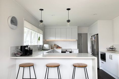 Photo of property in 1/35 Orams Road, Hillpark, Auckland, 2102