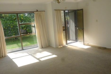 Photo of property in 1/61 Butley Drive, Farm Cove, Auckland, 2012