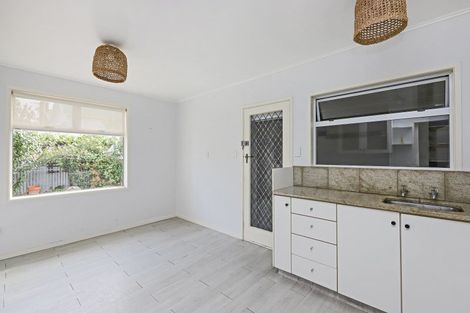 Photo of property in 2/69 Meeanee Road, Taradale, Napier, 4112