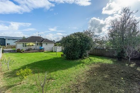 Photo of property in 8 Hayman Place, Beach Haven, Auckland, 0626