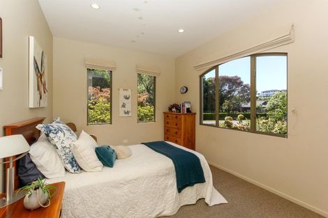 Photo of property in 30 Shelter Grove, Frankleigh Park, New Plymouth, 4310