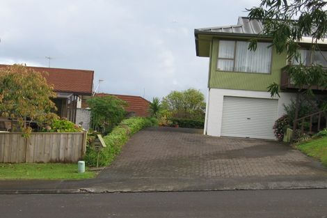 Photo of property in 1/4 Pounamu Place, Shelly Park, Auckland, 2014