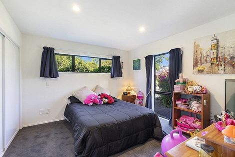 Photo of property in 12a Claverley Gardens, Avonhead, Christchurch, 8042