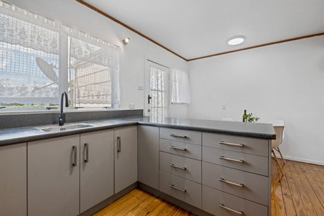 Photo of property in 1 Roosevelt Road, Western Heights, Rotorua, 3015