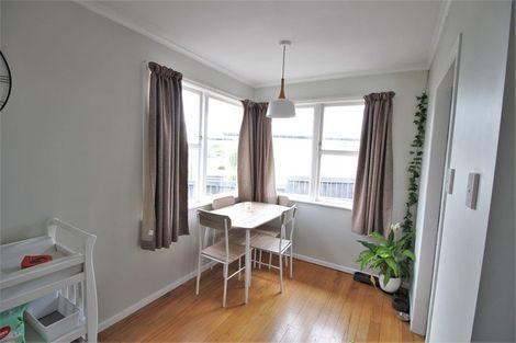 Photo of property in 9 English Street, St Andrews, Hamilton, 3200