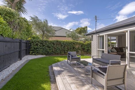 Photo of property in 83a Wilsons Road, Saint Martins, Christchurch, 8022