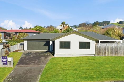 Photo of property in 1a Glendermid Close, Sawyers Bay, Port Chalmers, 9023